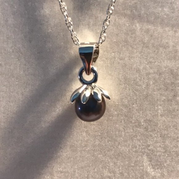 Vantel Pearls Necklaces - Picture 15 of 16